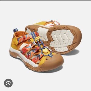 Keen Newport H2 Orange Peel/Yellow Kids Water Shoes - Little Kids Size 11